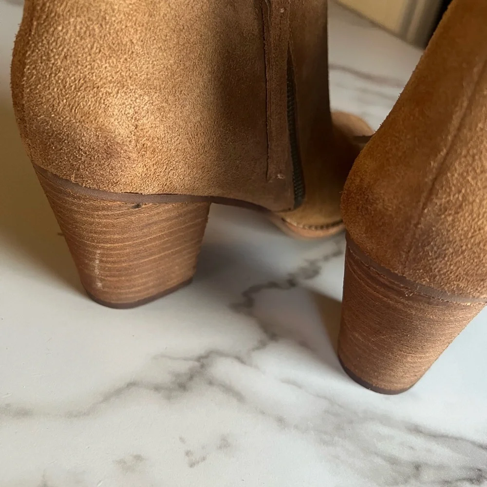 Women’s Dolce Vita Brown Suede Ankle Boots size 11